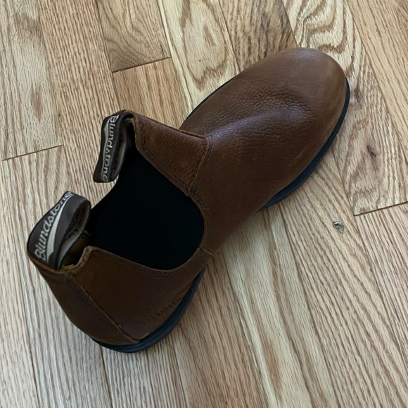 Blundstone Other - Blundstone Chelsea boot AU 9 left single only